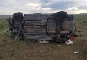 Зам тээврийн ослын улмаас амь насаа алджээ